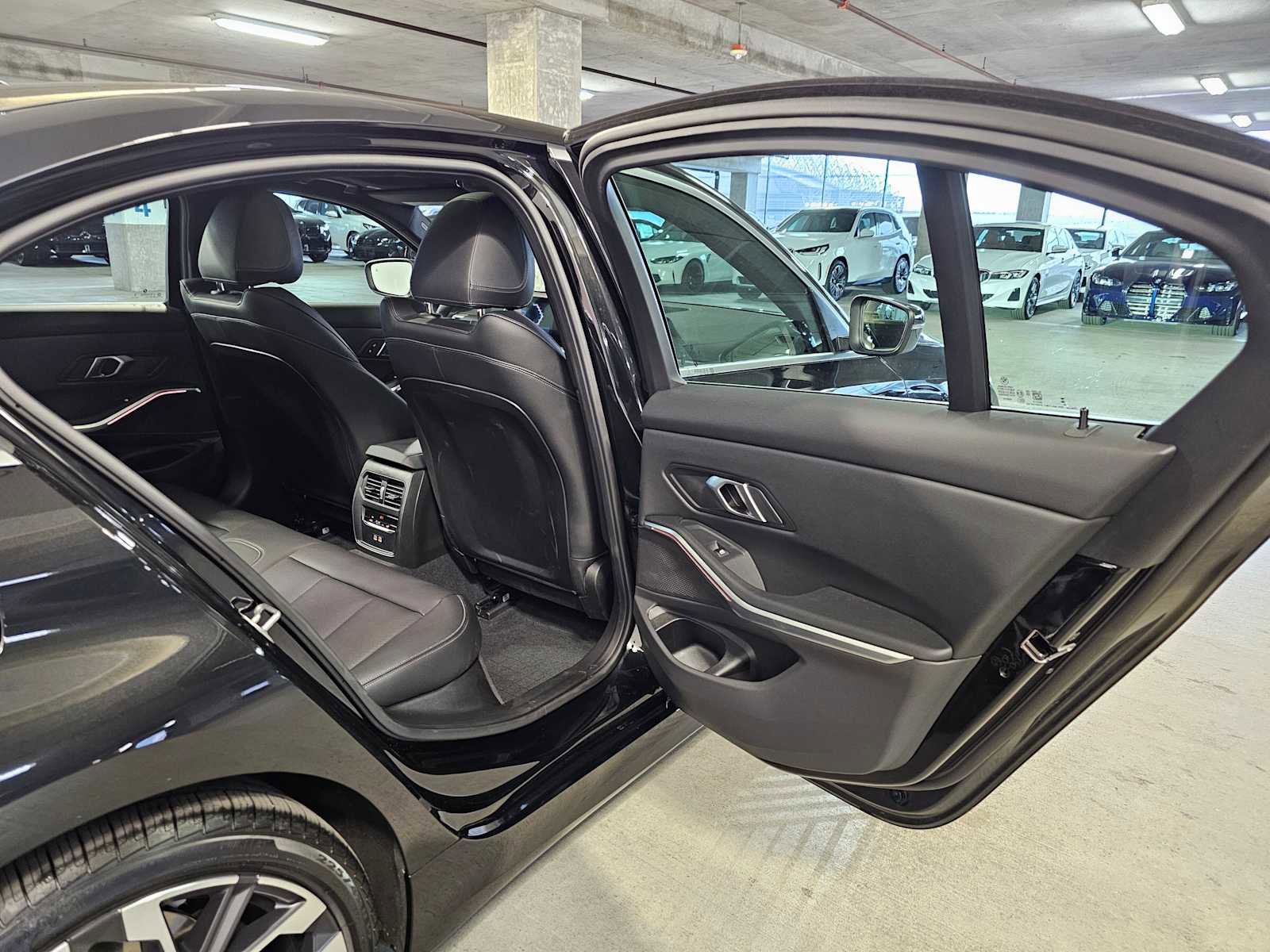 Used 2025 BMW 330i xDrive 330i xDrive w/ Premium Package image 38