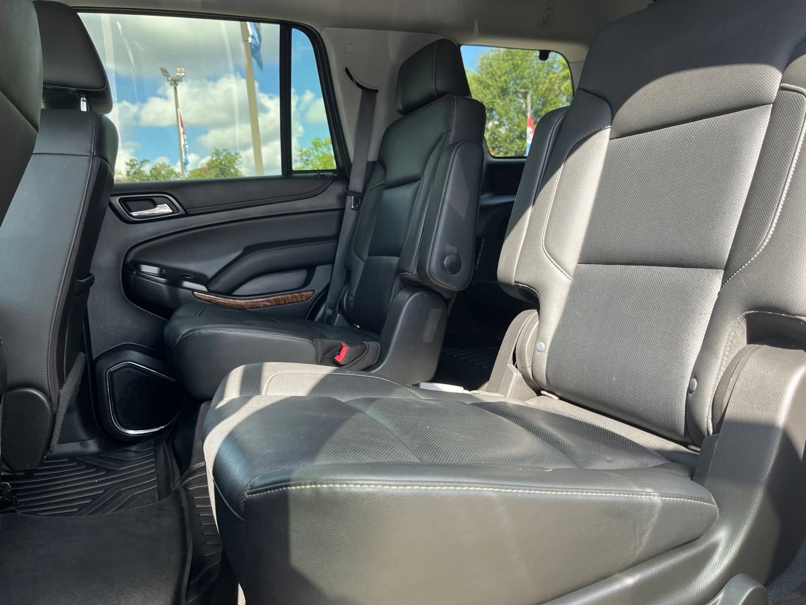 Used 2019 Chevrolet Tahoe Premier RWD image 12