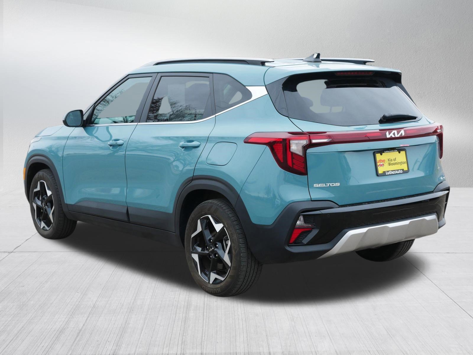 Certified 2025 Kia Seltos EX w/ EX Sunroof Package image 5