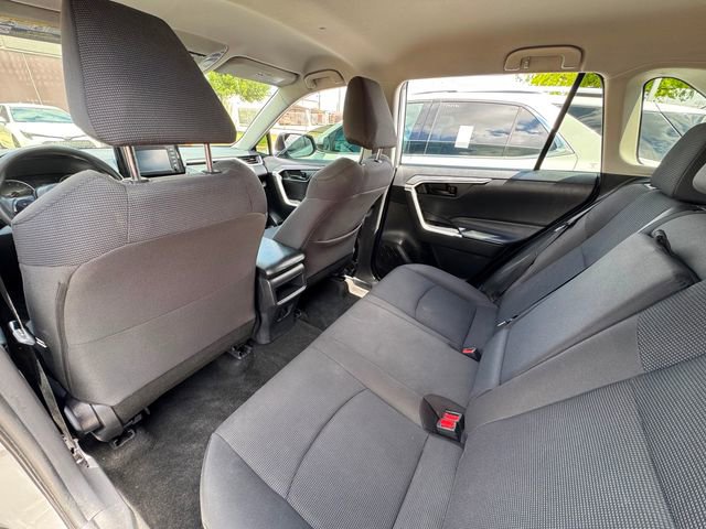 Used 2019 Toyota RAV4 LE w/ Carpet Mat Package image 13