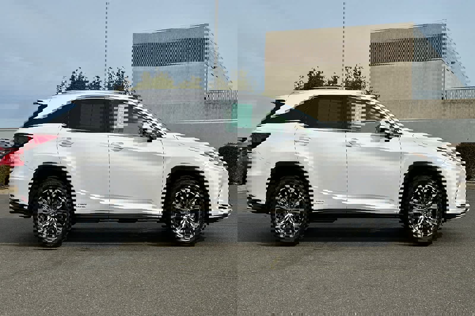 Certified 2022 Lexus RX 450h AWD w/ Premium Package image 6