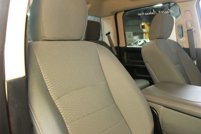 Used 2015 RAM 2500 Tradesman w/ Chrome Appearance Group image 11
