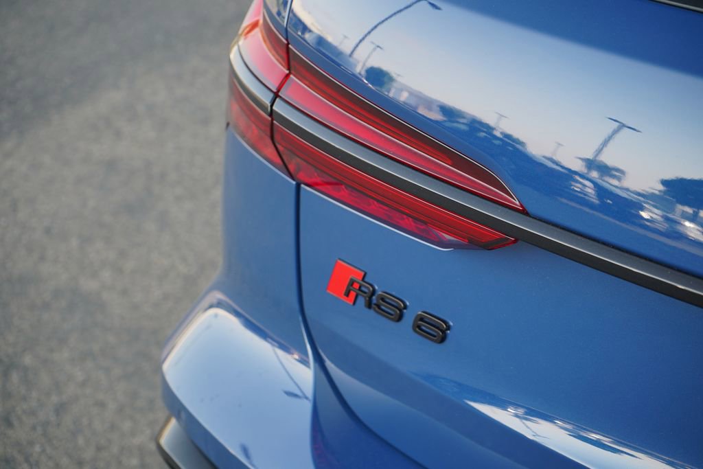 New 2025 Audi RS 6 performance image 5