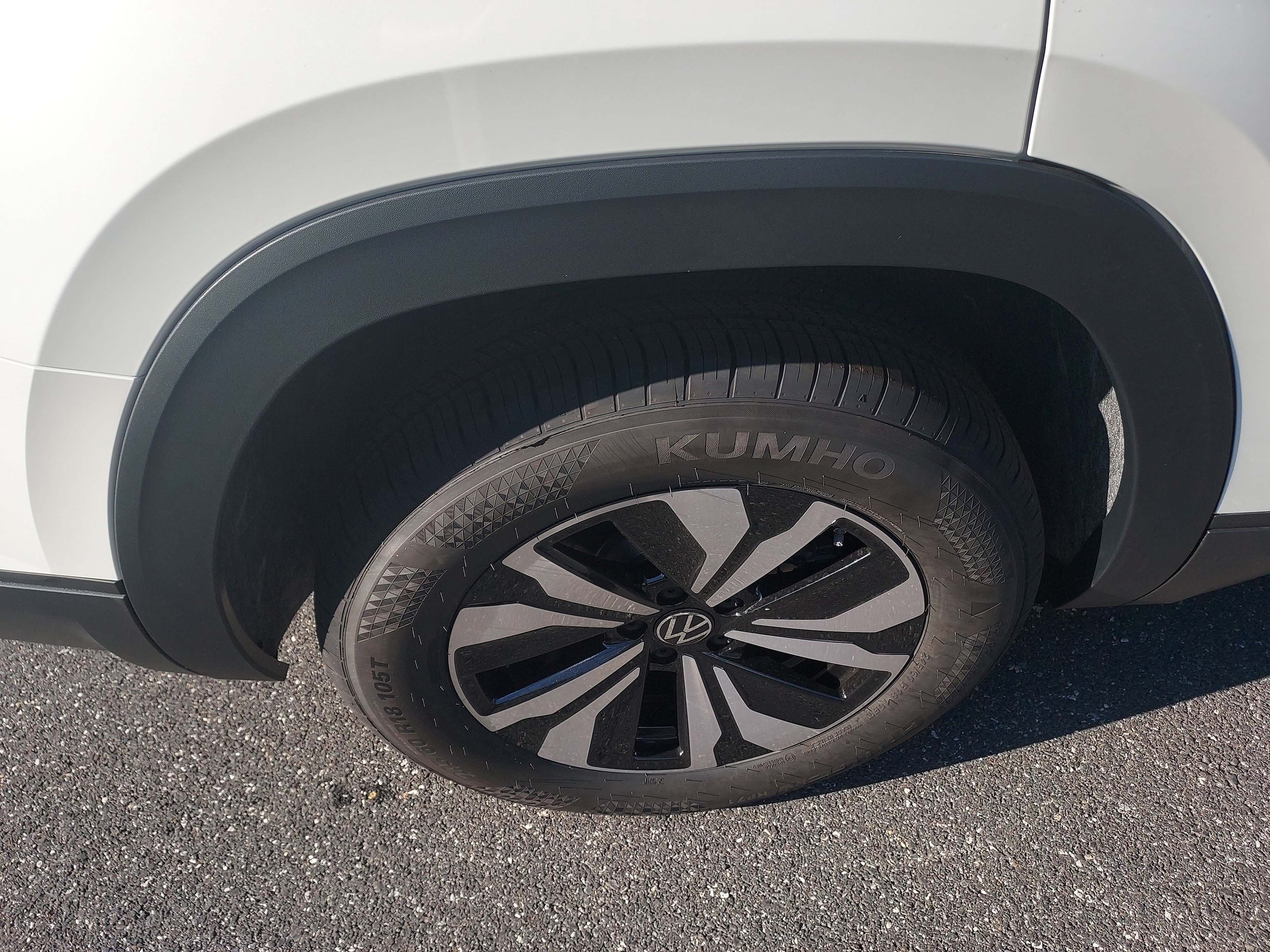 New 2026 Volkswagen Atlas SE image 11