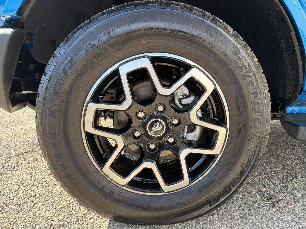 Used 2024 Ford Bronco Outer Banks image 11