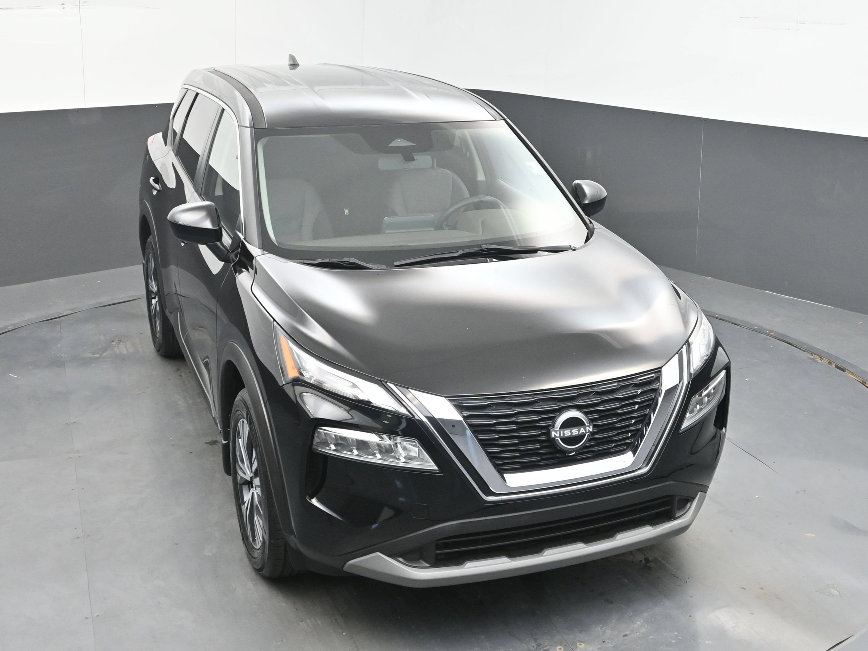 Used 2023 Nissan Rogue SV FWD image 24
