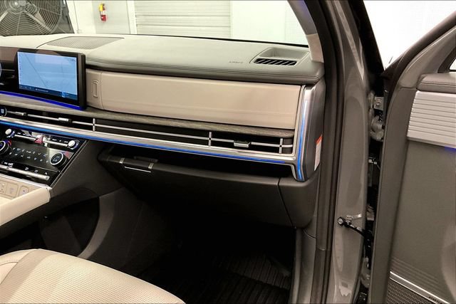 Used 2025 Hyundai Santa Fe Calligraphy FWD image 19