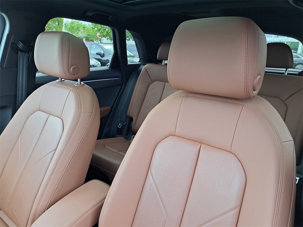 Certified 2024 Audi Q3 2.0T Premium Plus w/ Premium Plus Package image 17