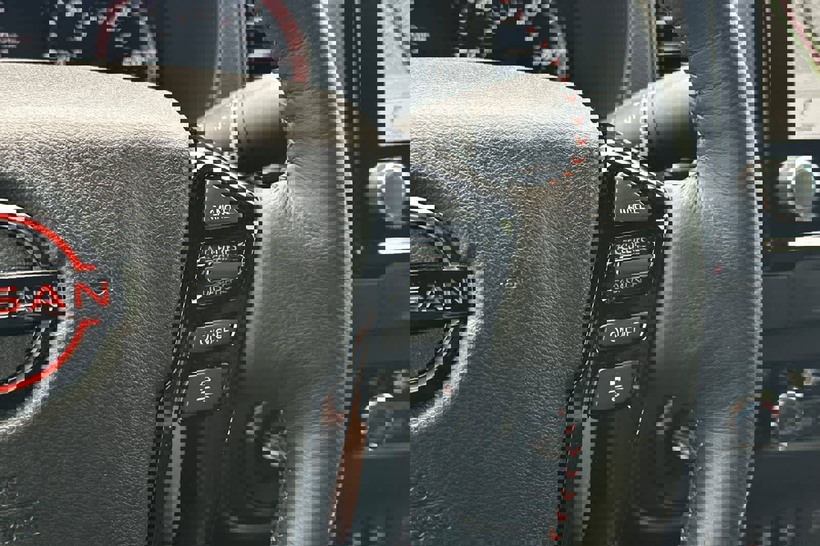 Used 2023 Nissan Frontier PRO-4X w/ Pro-4X Premium Package image 26