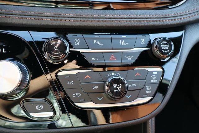 New 2026 Chrysler Pacifica Pinnacle w/ Trailer Tow Group image 26