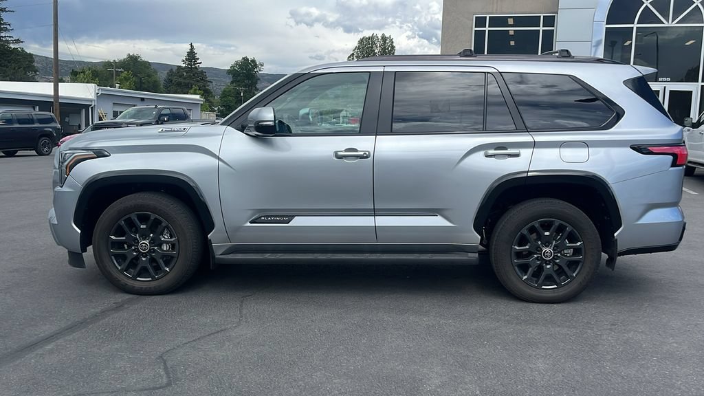 Used 2024 Toyota Sequoia Platinum AWD/4WD image 8