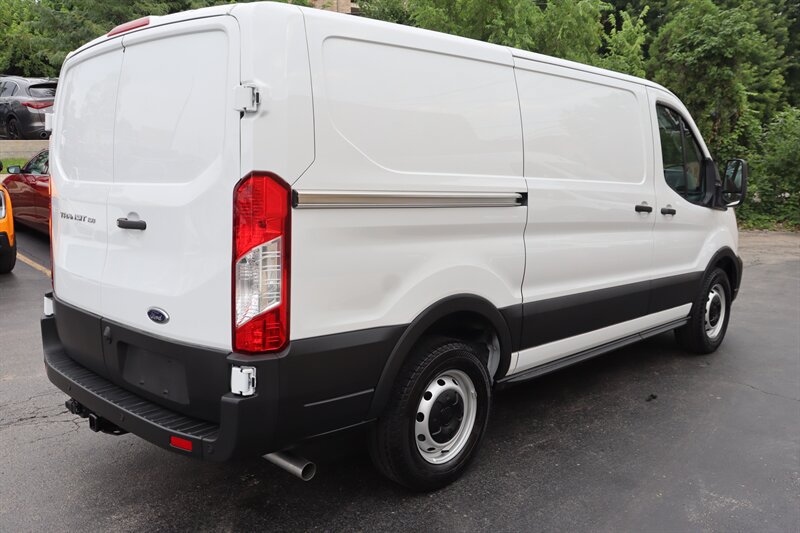 Used 2025 Ford Transit 150 Low Roof RWD image 7