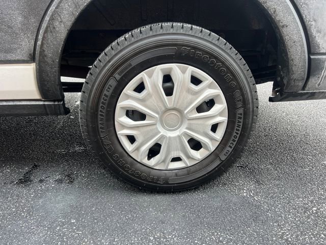 Used 2022 Ford Transit 350 XLT image 8