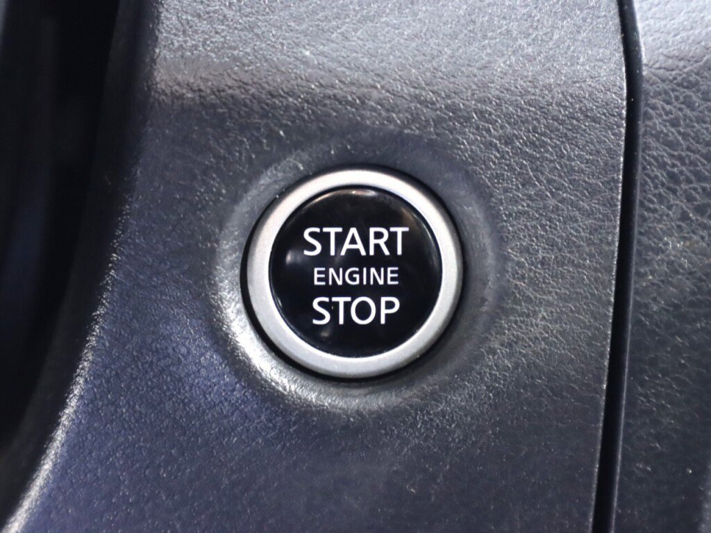 Used 2023 Nissan Frontier SV w/ SV Premium Package image 29