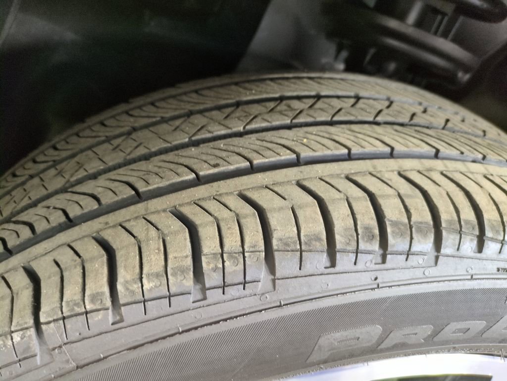 Used 2024 Jeep Compass Limited image 29