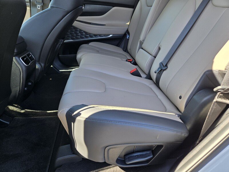 Used 2023 Hyundai Santa Fe SEL Premium AWD/4WD image 12