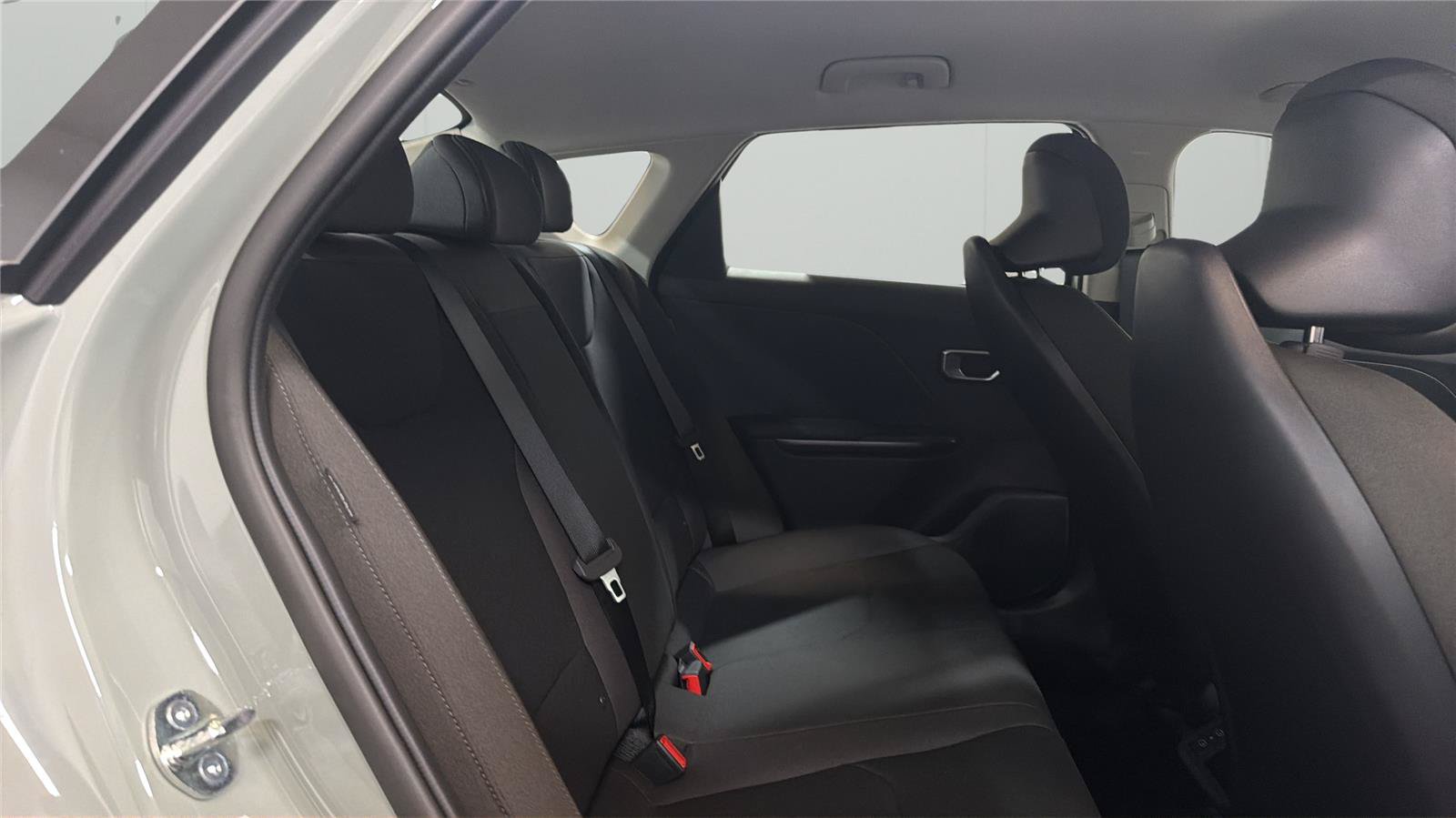 New 2026 Kia K4 FWD image 13