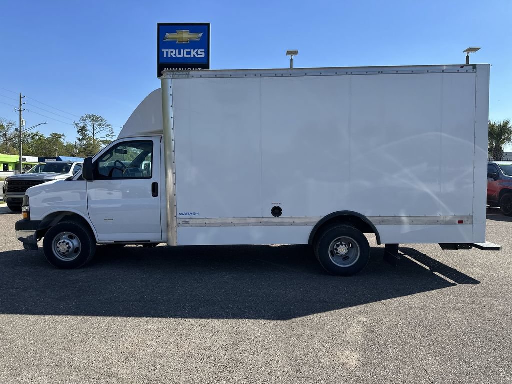 New 2024 Chevrolet Express 3500 w/ Power Convenience Package RWD image 13