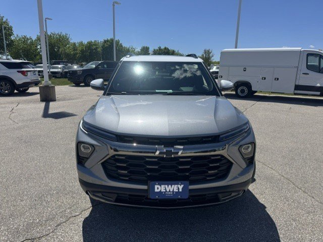 Used 2025 Chevrolet TrailBlazer ACTIV w/ Convenience Package AWD/4WD image 2