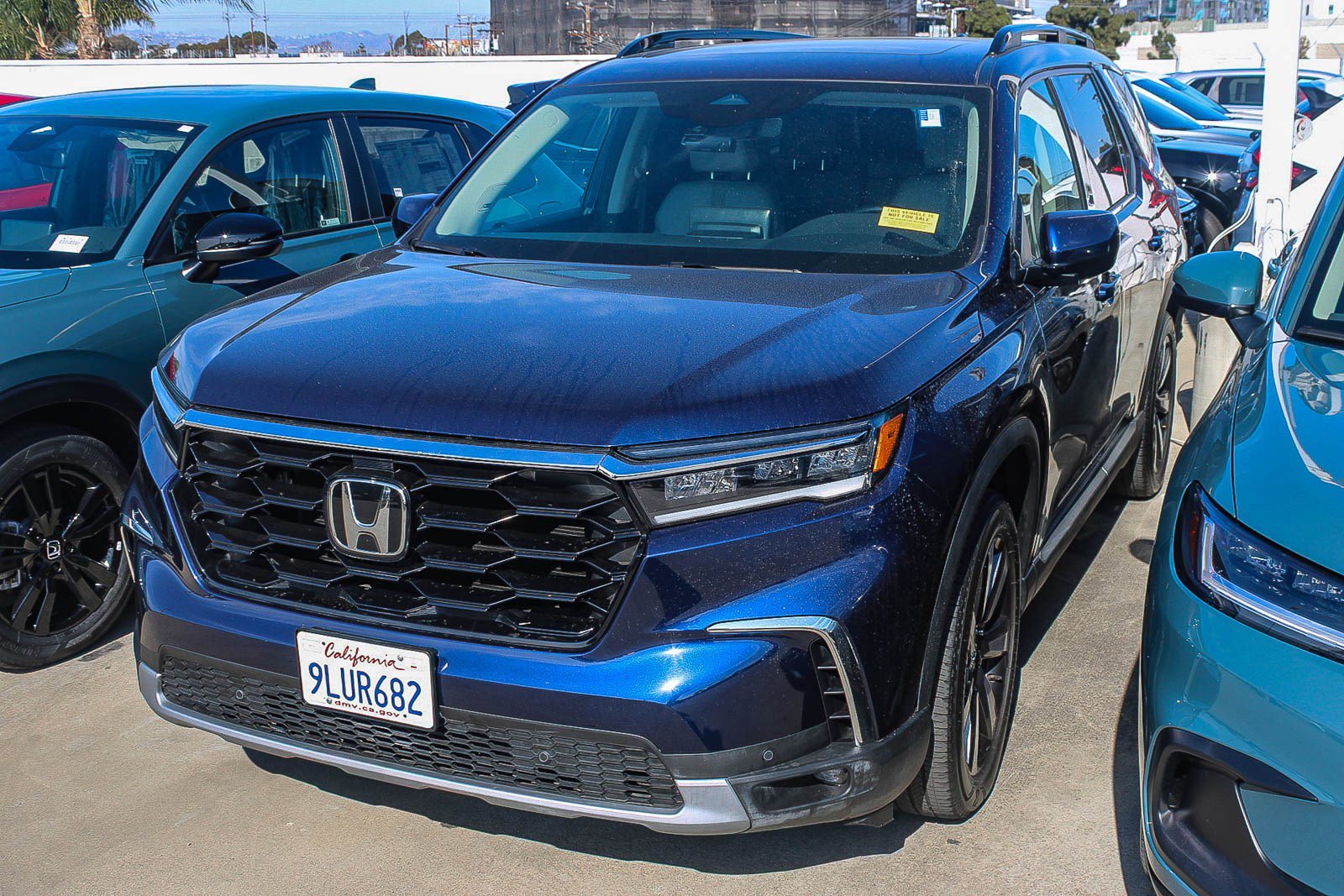 Used 2024 Honda Pilot Touring image 3