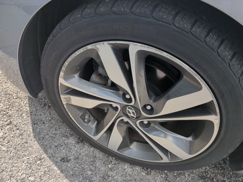 Used 2015 Hyundai Elantra Limited FWD image 10