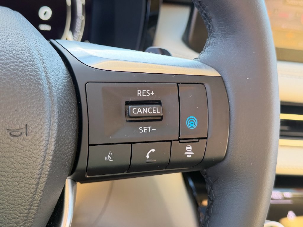 Used 2023 INFINITI QX60 Luxe w/ Performance Audio Package FWD image 25