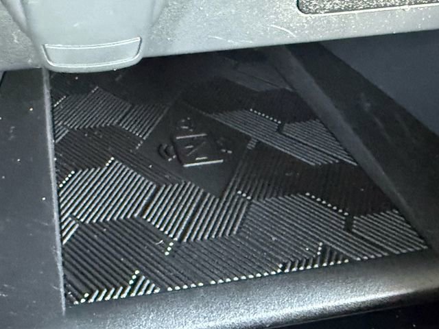 Used 2025 Nissan Versa SV w/ Trunk Package image 20