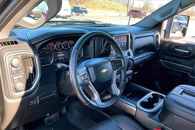 Used 2022 Chevrolet Silverado 3500 LTZ image 18