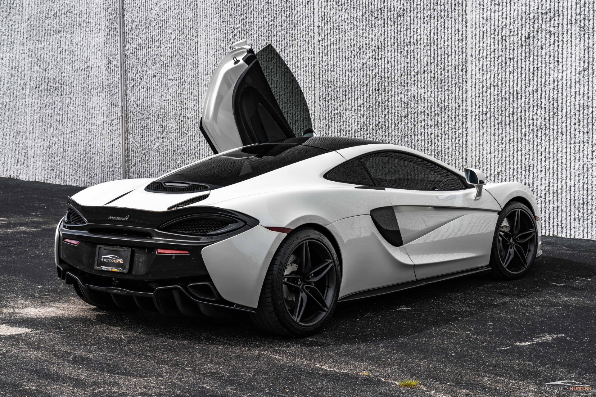 Used 2017 McLaren 570S image 5