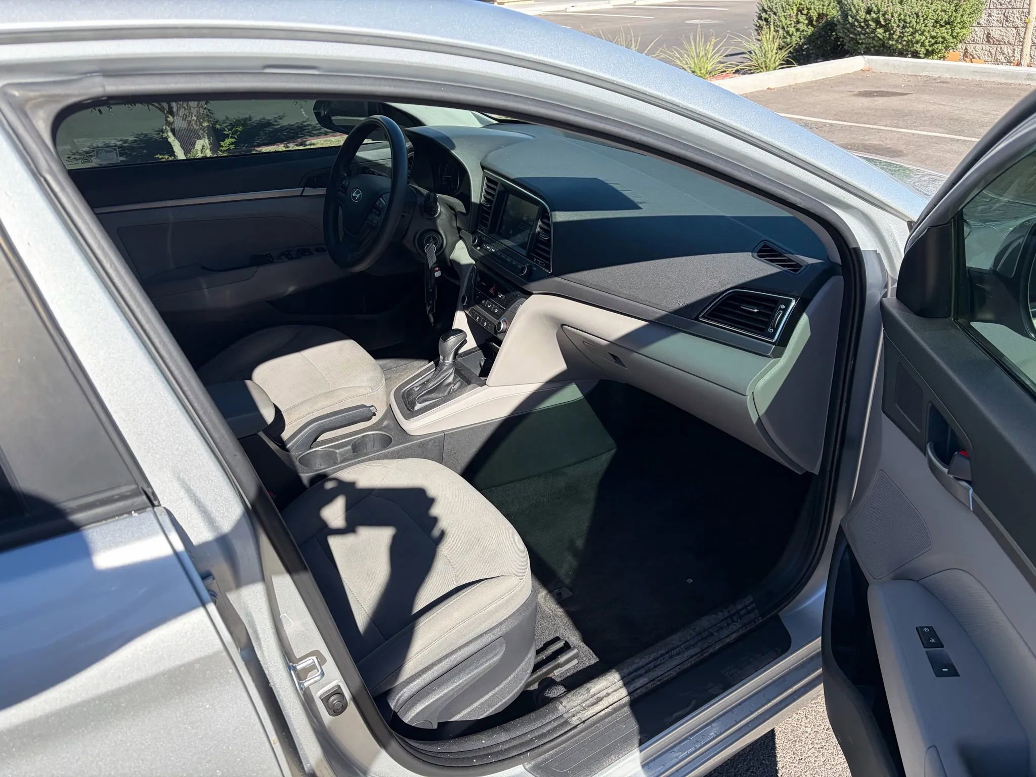 Used 2018 Hyundai Elantra SEL FWD image 5