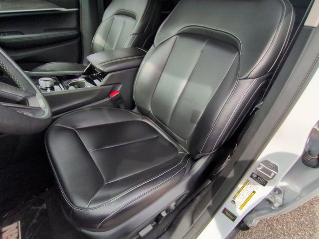 Used 2023 Jeep Grand Cherokee 4WD 4xe image 11