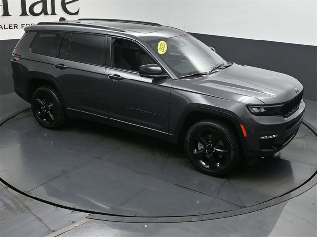 Used 2025 Jeep Grand Cherokee L Limited w/ Black Appearance Package image 50