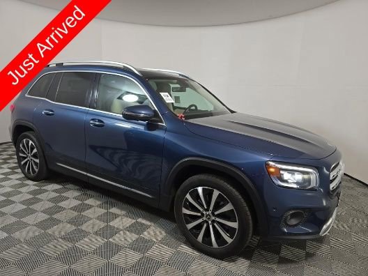 Used 2021 Mercedes-Benz GLB 250 w/ Premium Package image 7