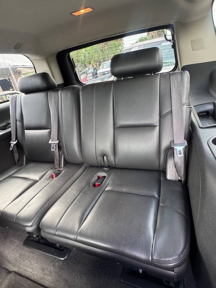 Used 2012 GMC Yukon XL Denali AWD/4WD image 14