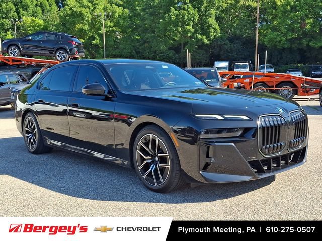 Used 2026 BMW 740i xDrive AWD/4WD image 2
