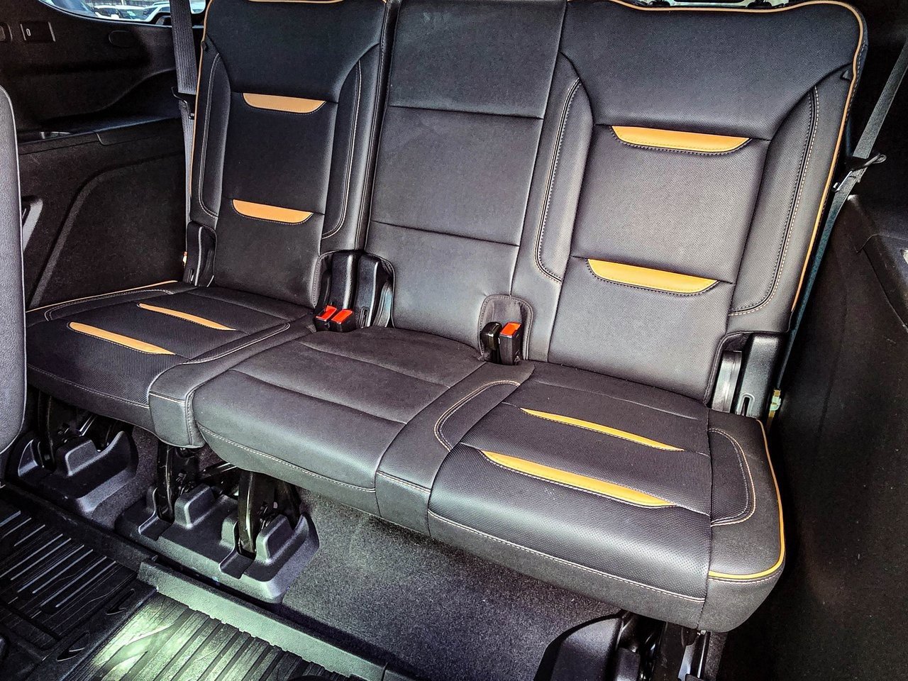 Used 2022 GMC Yukon AT4 w/ Max Trailering Package image 30