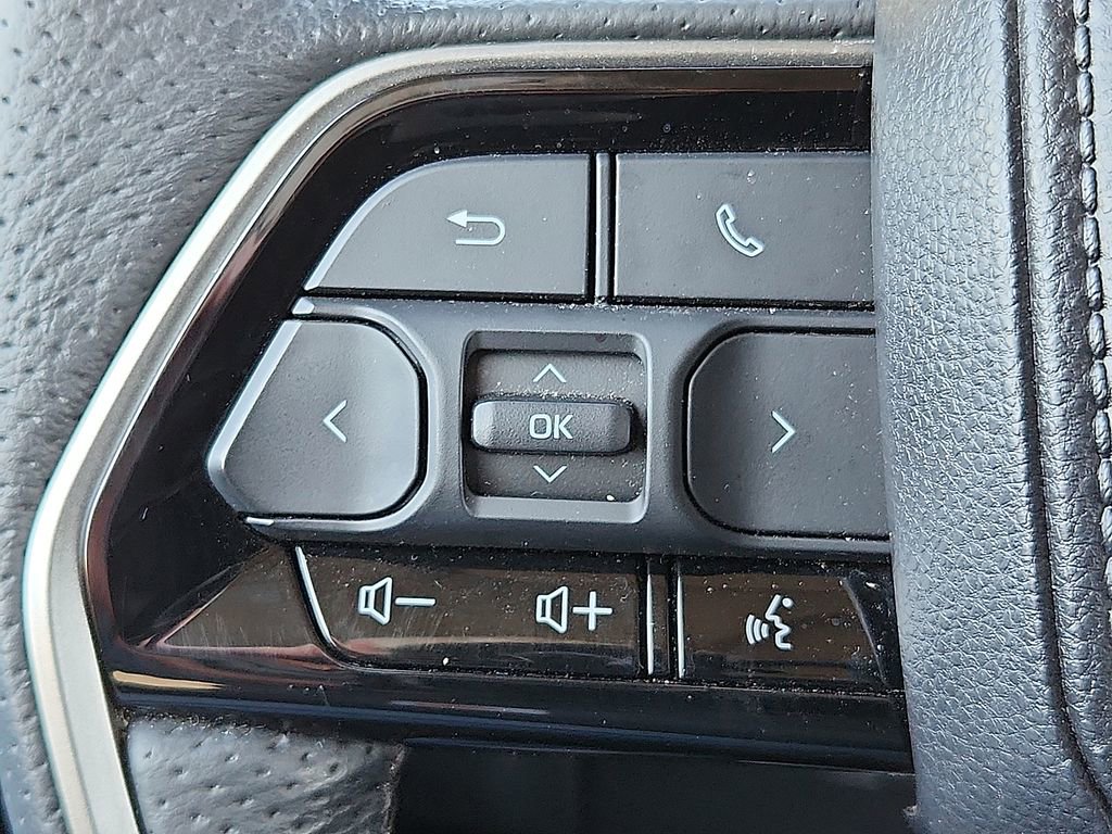 Used 2023 Toyota Tundra Limited image 15