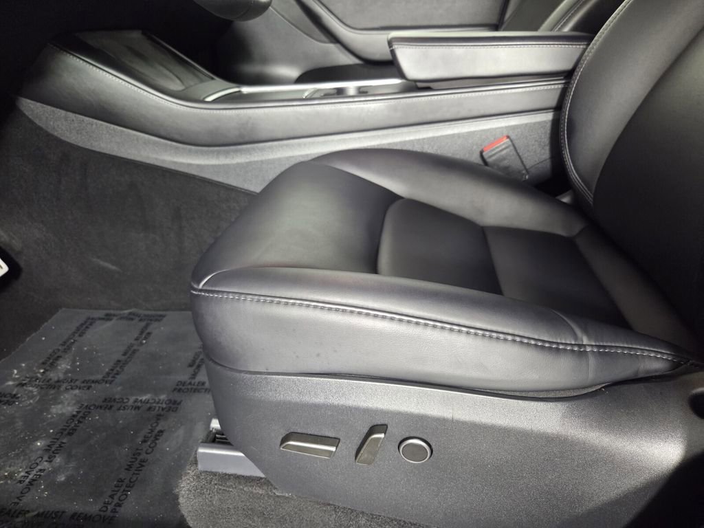 Used 2024 Tesla Model Y Performance image 13