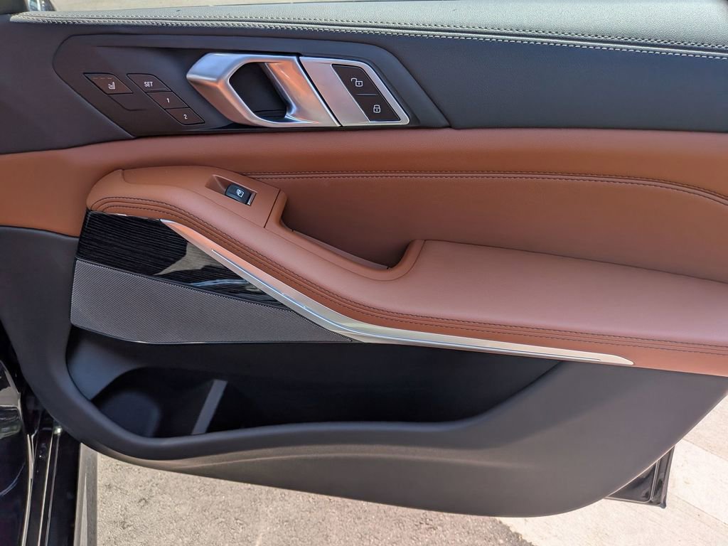 New 2026 BMW X5 xDrive50e image 17