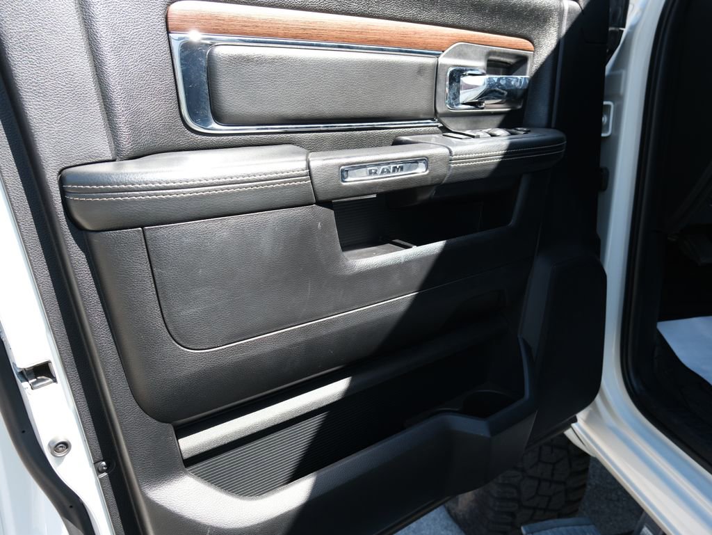 Used 2016 RAM 2500 Laramie w/ Convenience Group AWD/4WD image 16