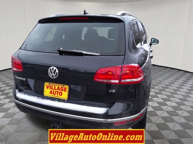 Used 2017 Volkswagen Touareg Wolfsburg Edition image 15