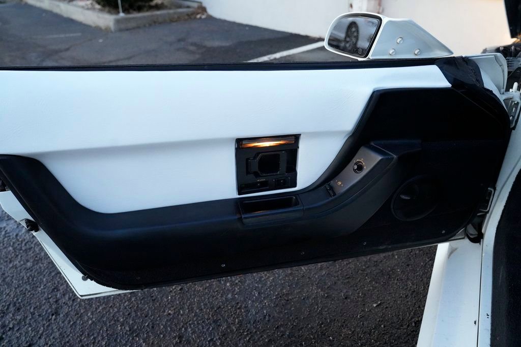 Used 1992 Chevrolet Corvette Convertible image 20