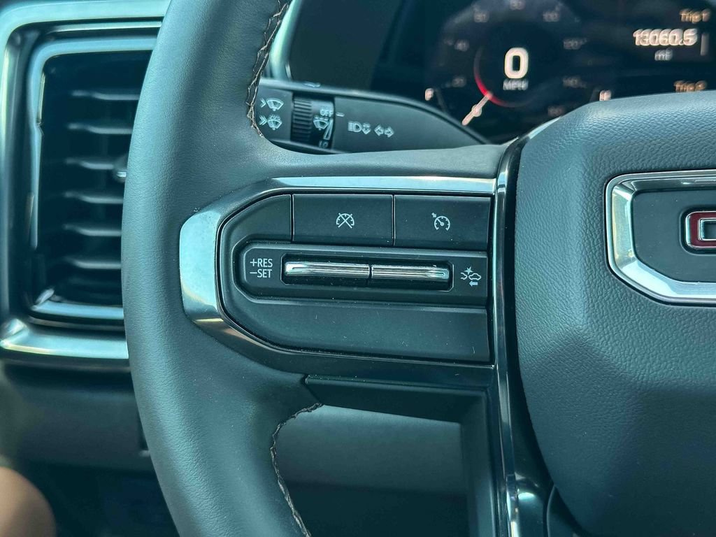 Used 2025 GMC Canyon AT4 w/ Nightfall Edition AWD/4WD image 28