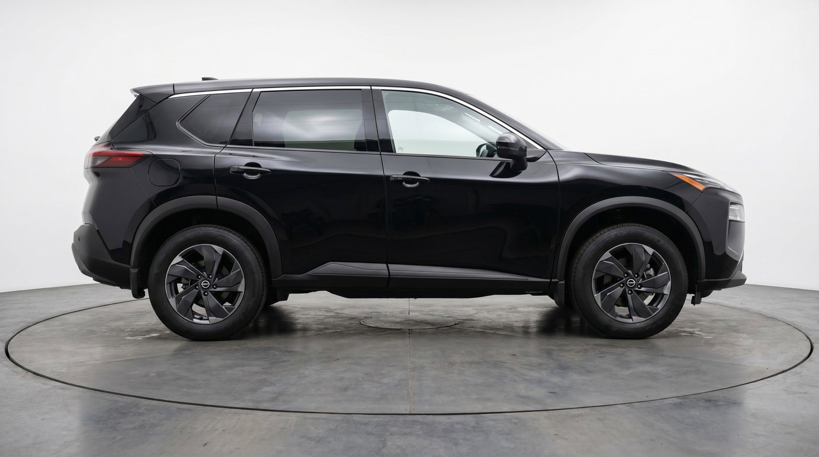 Used 2025 Nissan Rogue SV AWD/4WD image 11