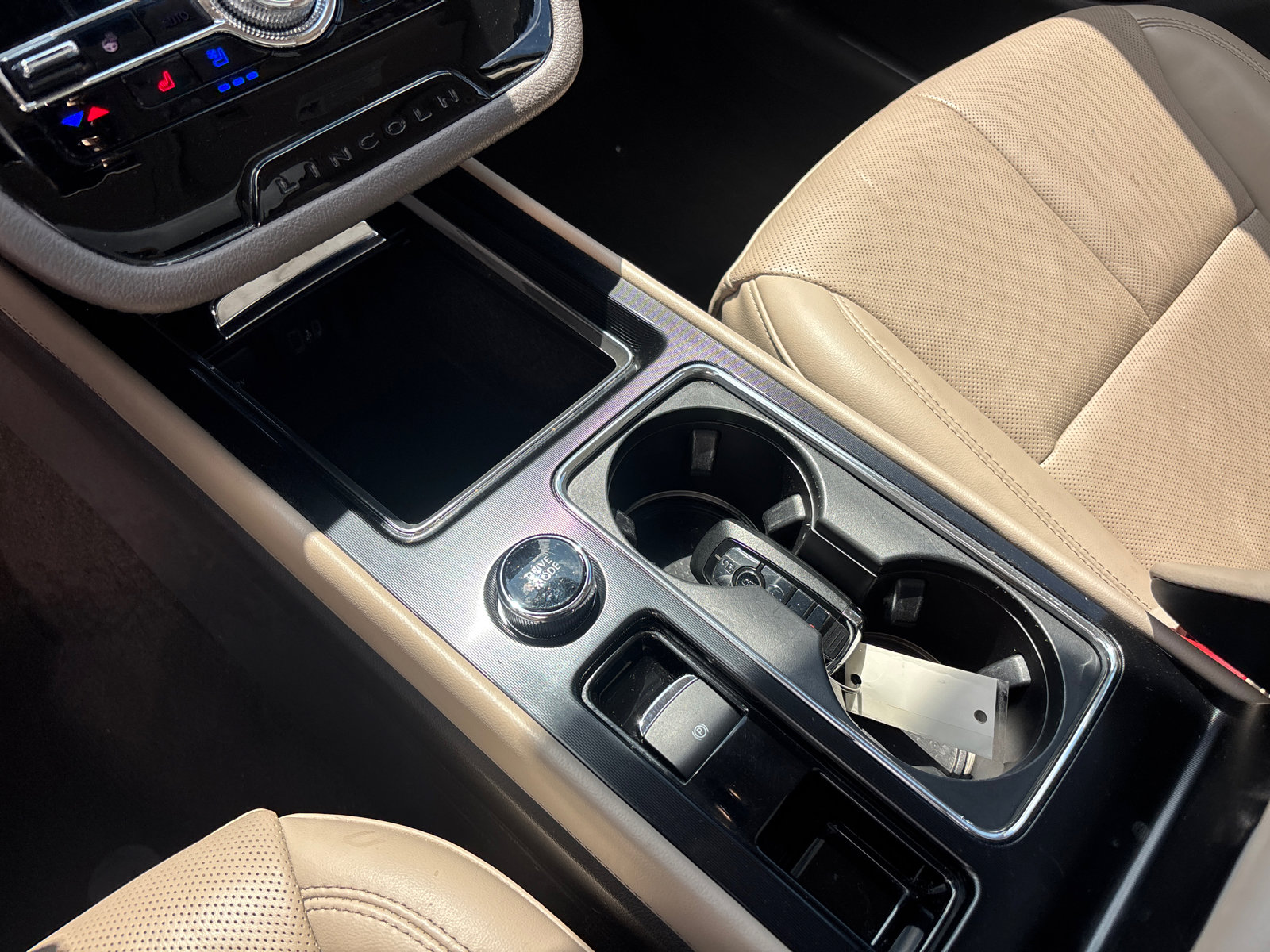 Used 2022 Lincoln Corsair AWD w/ Premium Package image 22