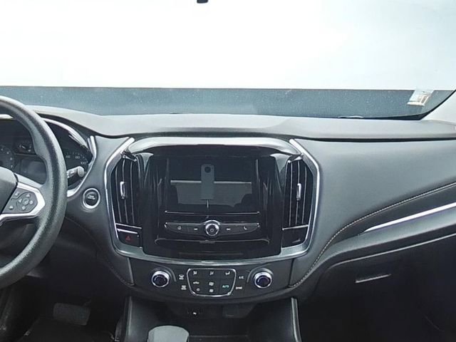 Used 2021 Chevrolet Traverse LS FWD image 17