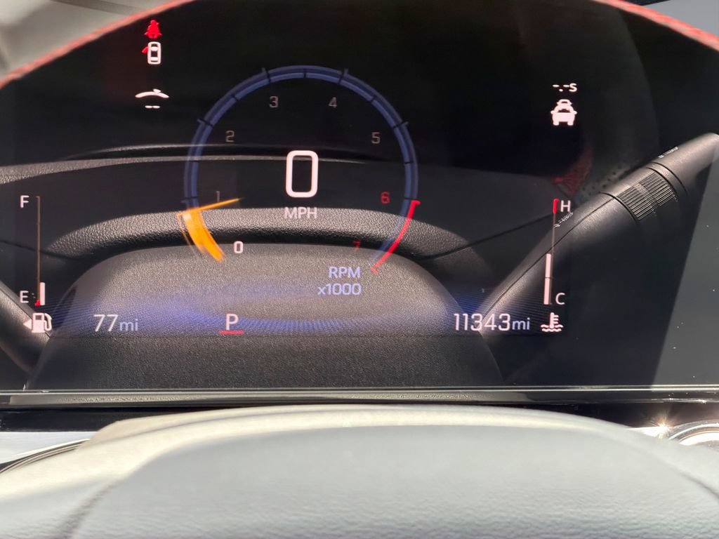 Used 2025 Chevrolet Trax RS w/ Driver Confidence Package FWD image 25