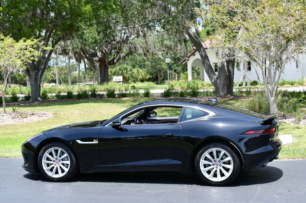 Used 2018 Jaguar F-TYPE Coupe RWD image 24