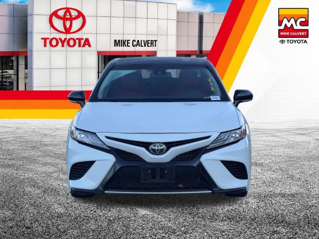 Used 2019 Toyota Camry XSE w/ Navigation Package FWD image 2