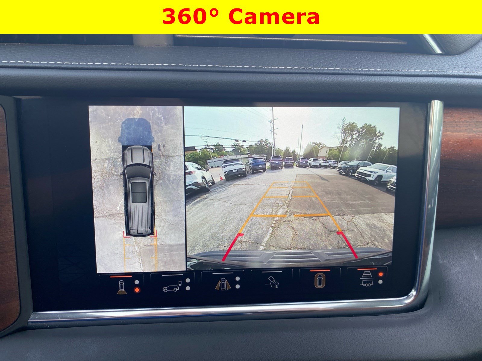 Used 2023 GMC Yukon XL Denali Ultimate w/ LPO, Floor Liner Package AWD/4WD image 43